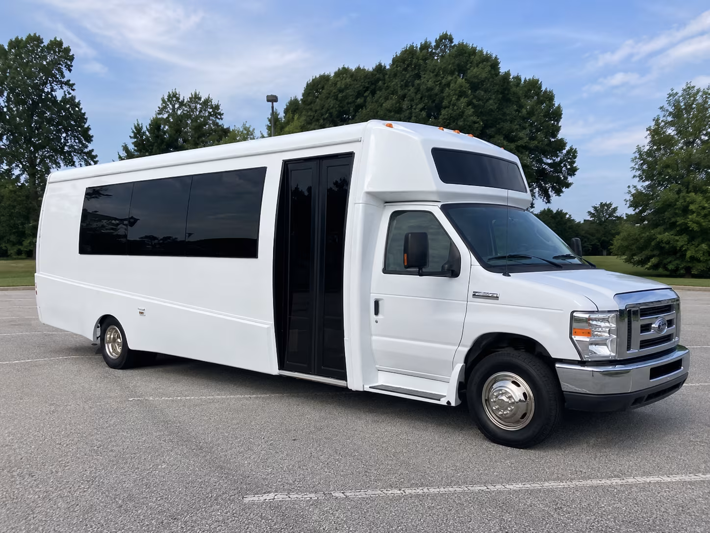 attleboro 18 passenger party bus
