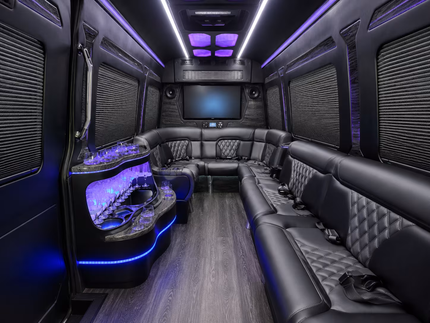 attleboro 20 passenger party bus