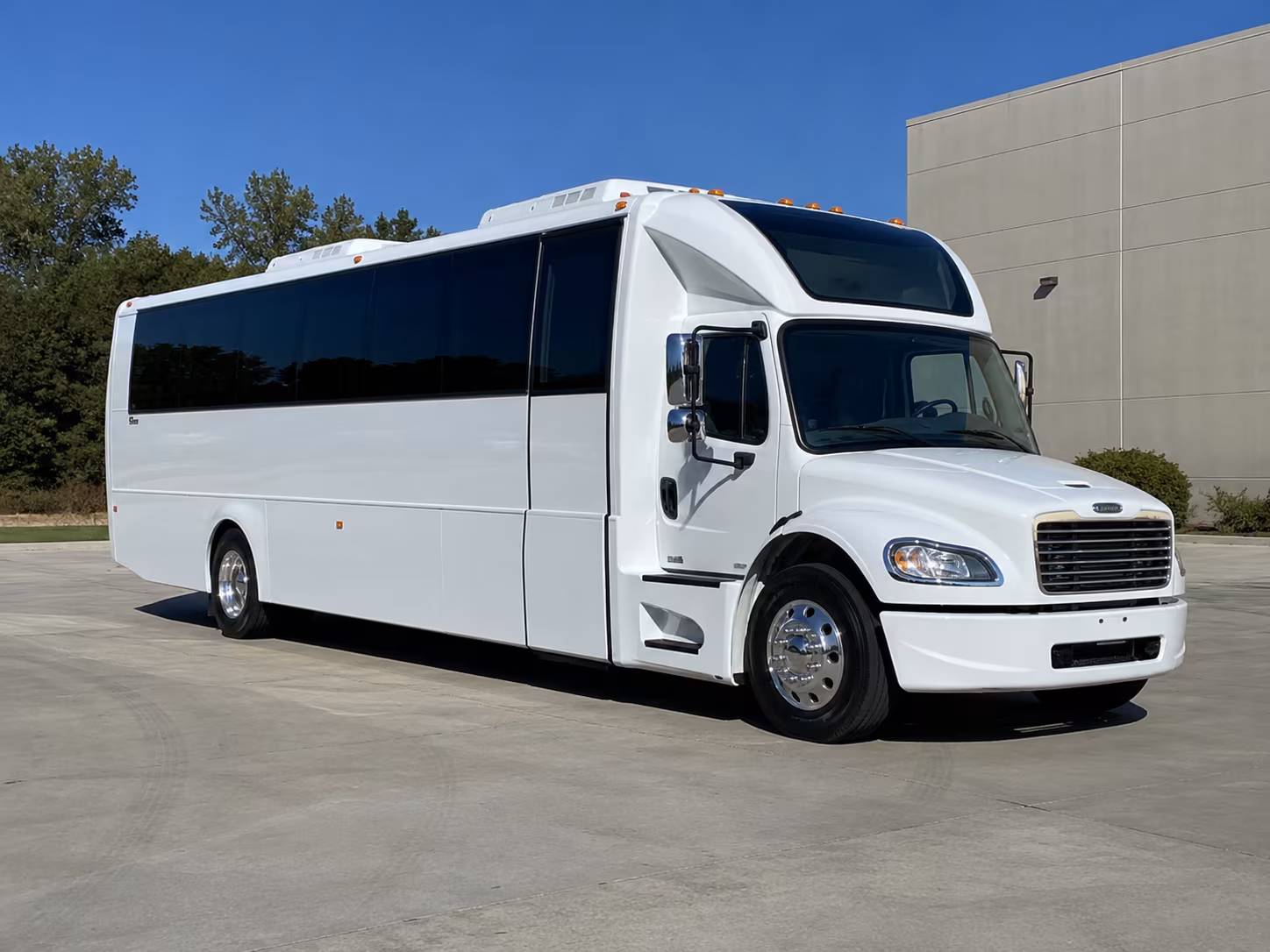 attleboro 28 passenger party bus
